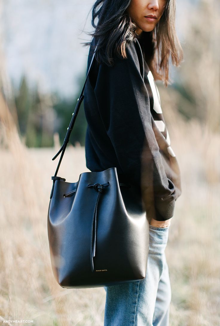 how to style bucket bags