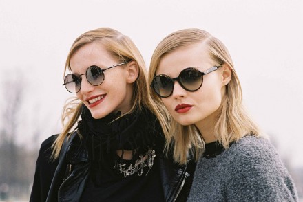 6 ways with sunglasses - Kate Waterhouse